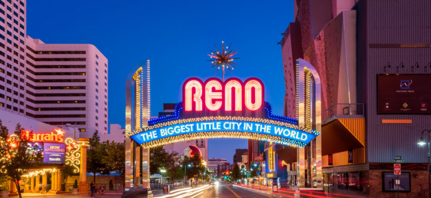 Reno,,Nv,,Usa,-,September,11,,2019:,Reno,Arch,Sign